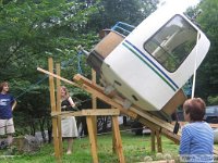 002 : Many hands make light work....sometimes!